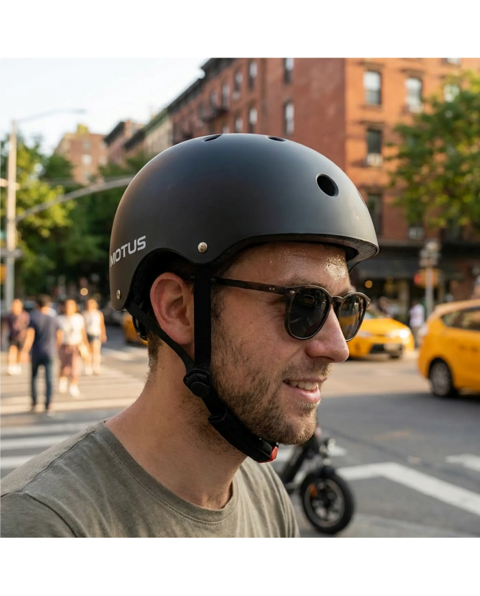 Adjustable MOTUS black helmet for bicycle, electric scooter
