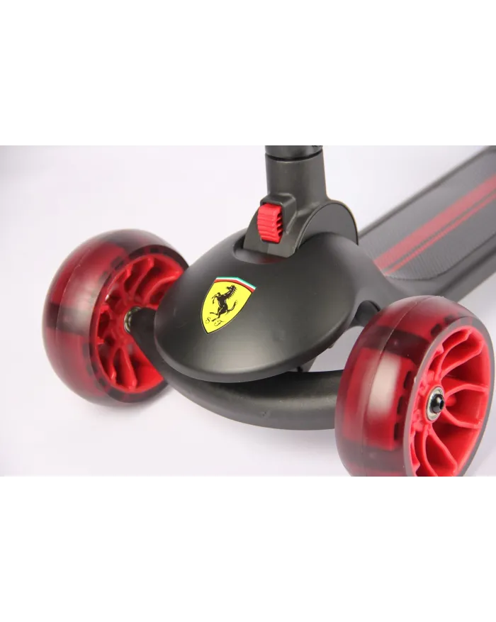 Ferrari 2-in-1 Kids' Three-Wheeled Scooter FXK28-2 Black
