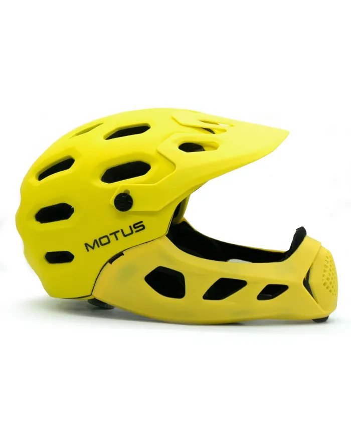 MOTUS FULL FACE HELMET SIZE M/L CB-49